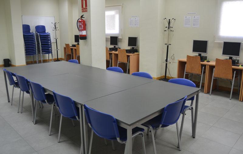 Sala polivalente Centro Juvenil y Telecentro de La Corredoria del Ayuntamiento de Oviedo