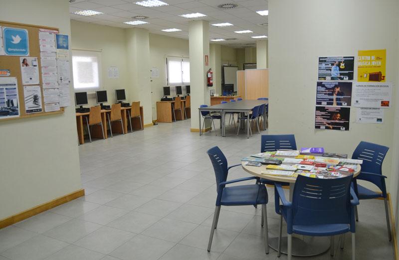 Sala polivalente Centro Juvenil y Telecentro de La Corredoria del Ayuntamiento de Oviedo