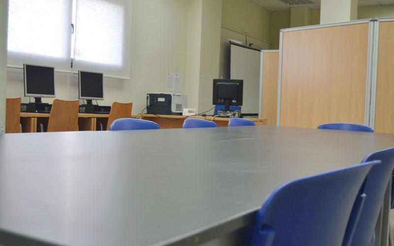Sala polivalente Centro Juvenil y Telecentro de La Corredoria del Ayuntamiento de Oviedo